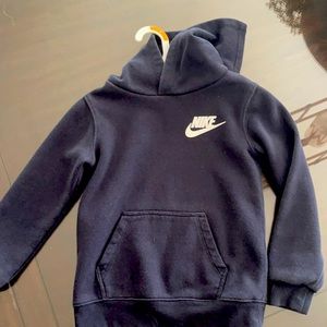 Size 4t Nike sweatshirt